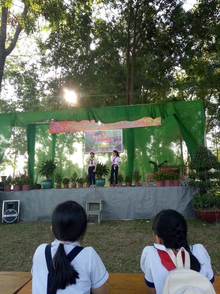 giao lưu văn nghệ
